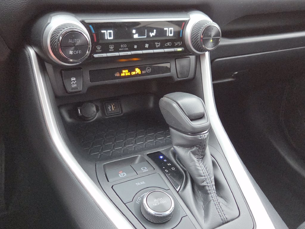 Used 2025 Red Toyota XLE image 26