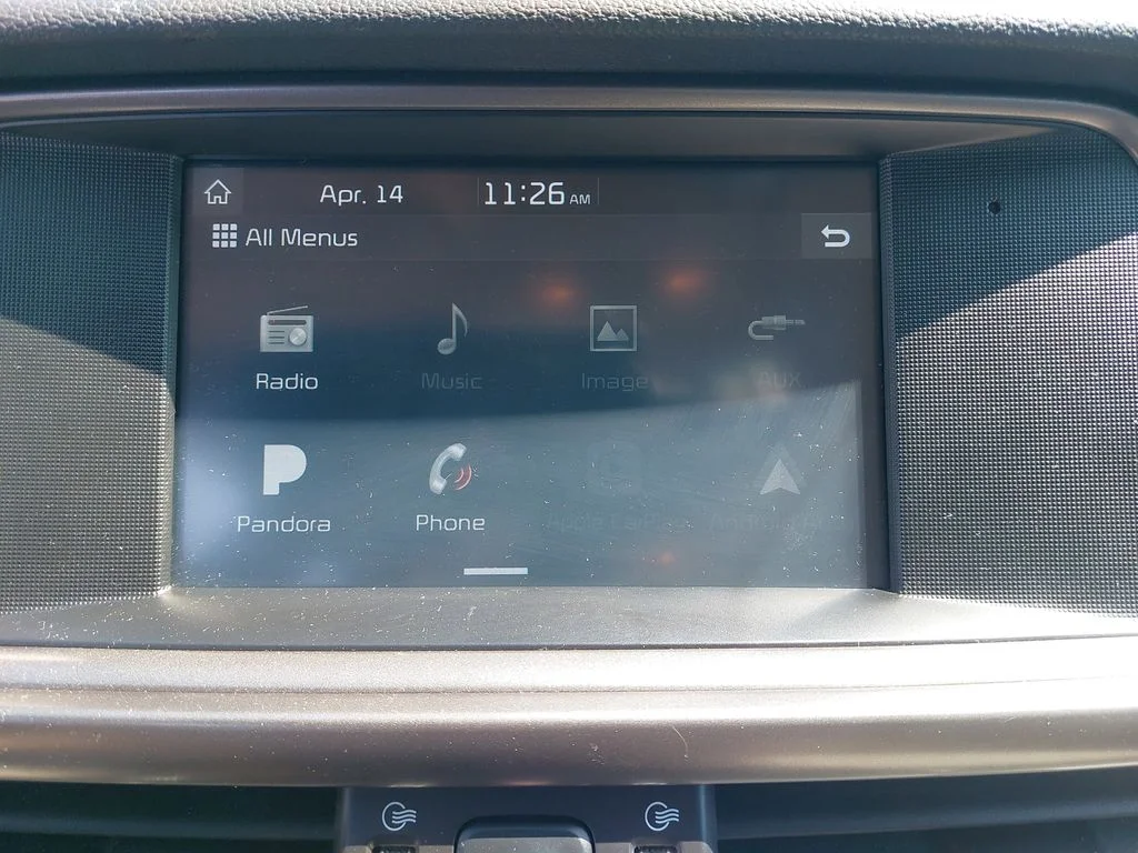 Used 2018 White Kia LX image 20