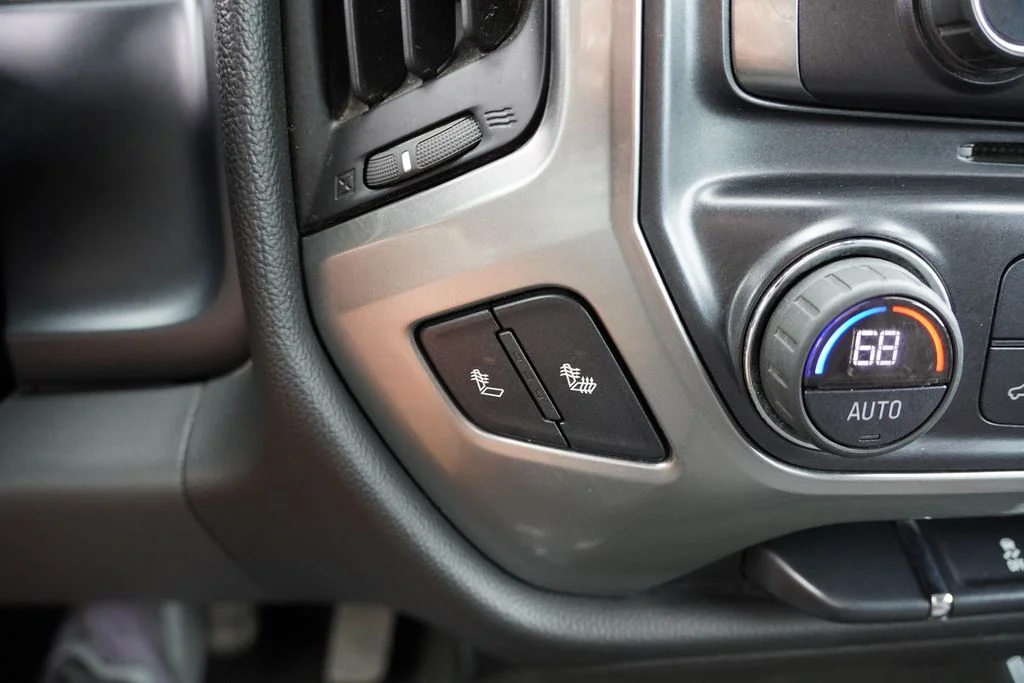 2018 Chevrolet Silverado 1500 LT - Photo 25