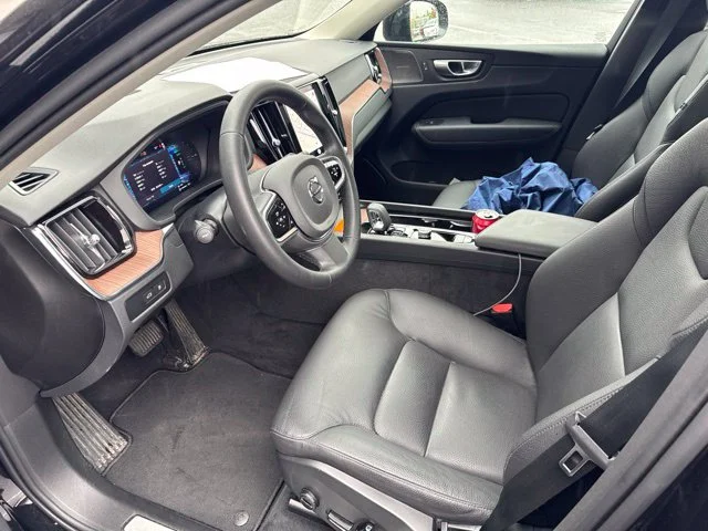 Used 2024 Black Volvo T8 Plus Dark Theme image 7