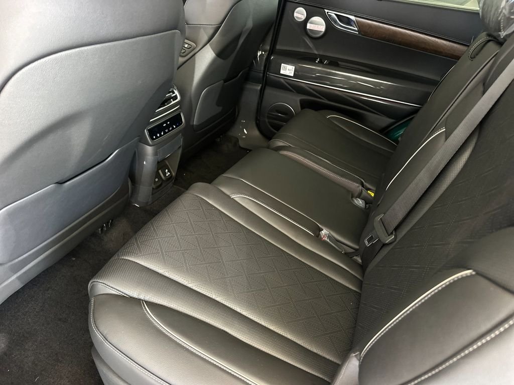 New 2026 Silver Genesis 2.5T Prestige image 12