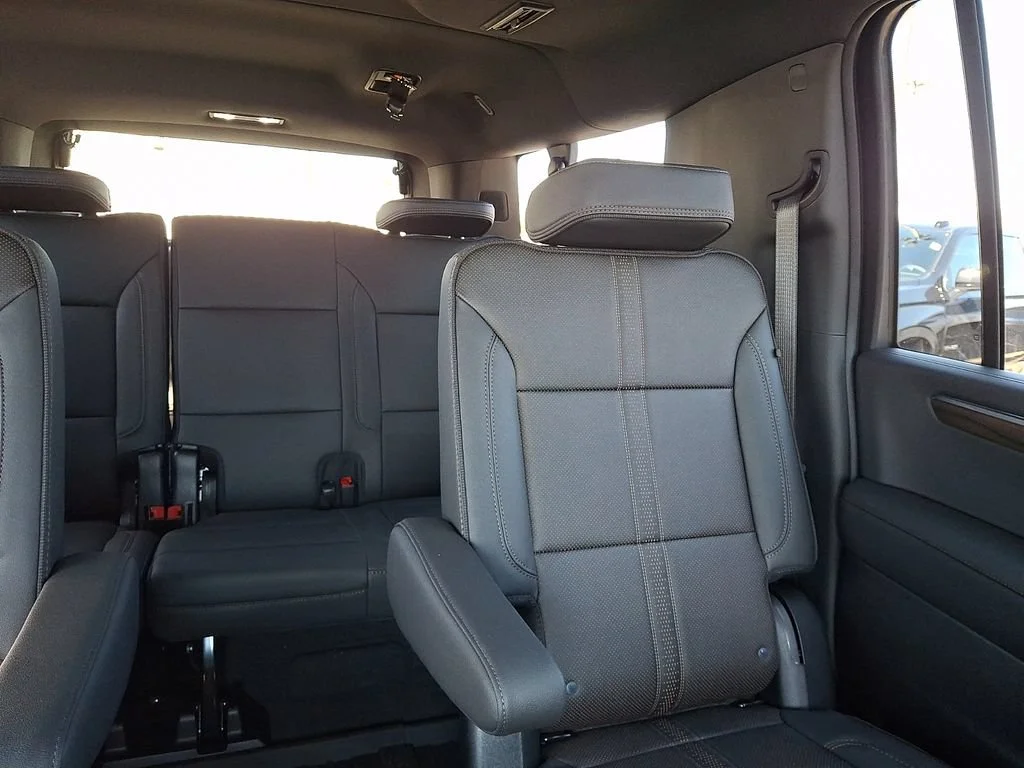 New 2026 Polar White Tricoat Chevrolet High Country image 15