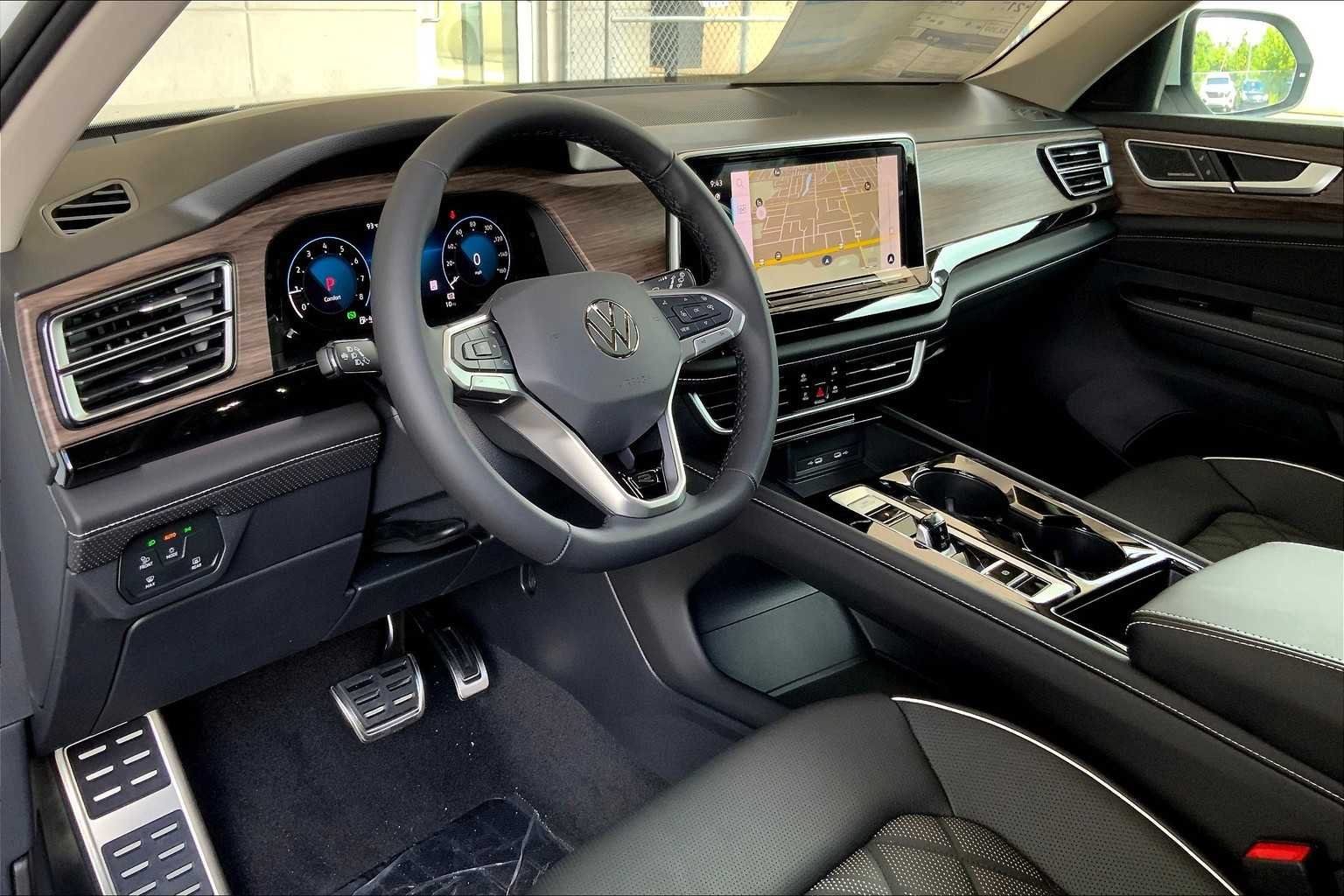 2026 Volkswagen Atlas SEL Premium R-Line - Photo 8