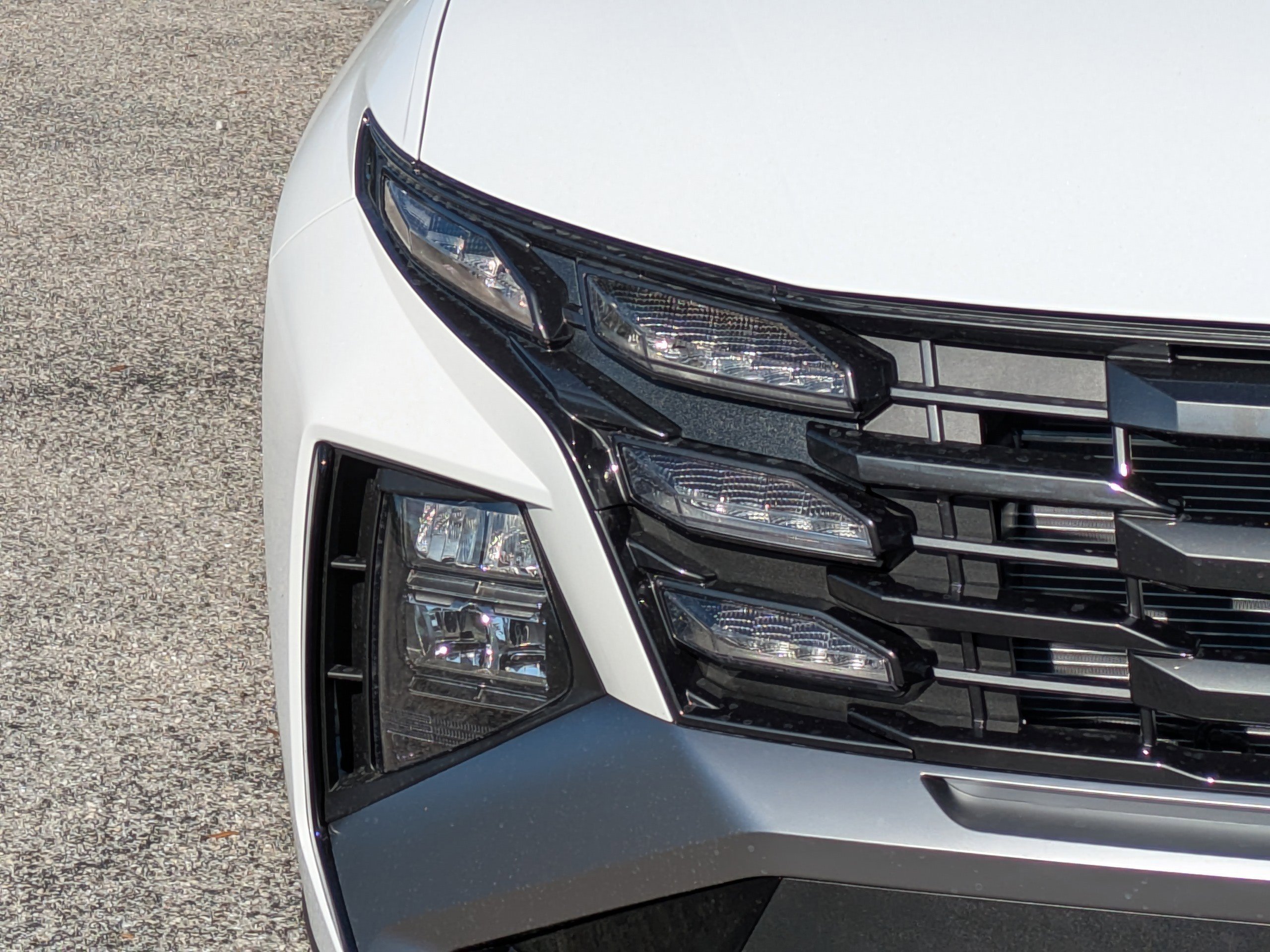 New 2026 Serenity White Pearl Hyundai SEL AWD image 7