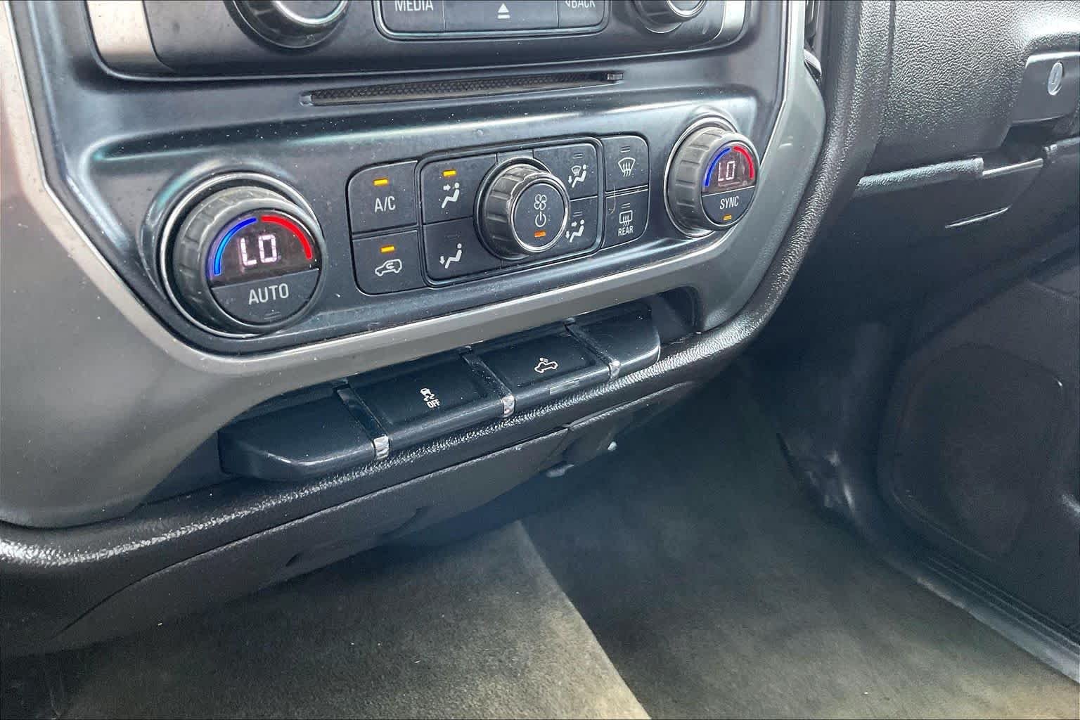 Used 2018 Graphite Metallic Chevrolet LT image 33