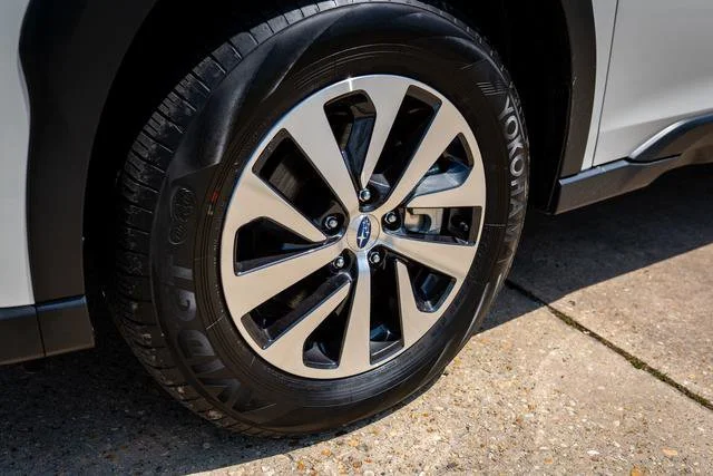 Certified Used 2025 Crystal White Pearl Subaru Premium image 14