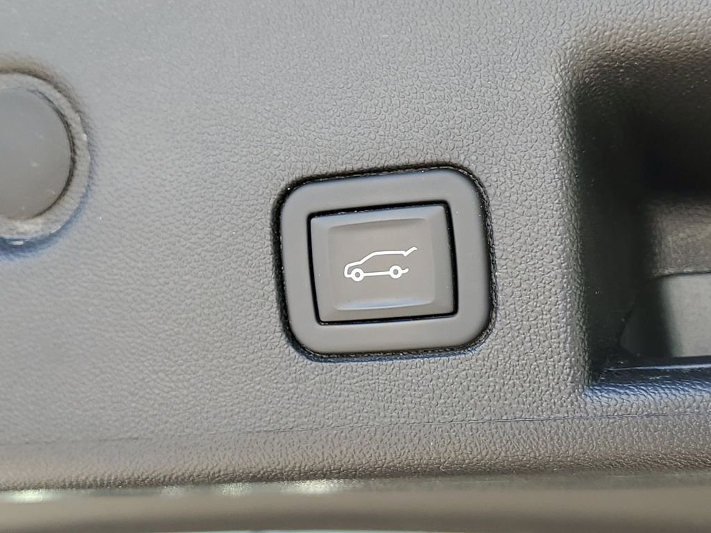 Used 2023 Black Metallic Chevrolet RS image 9