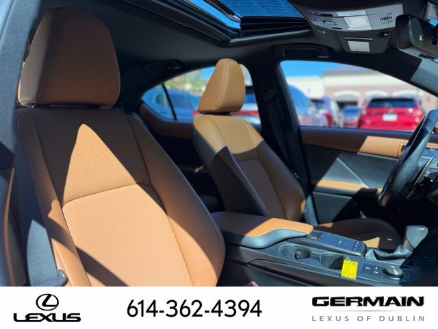 Used 2022 White Lexus 300 image 15