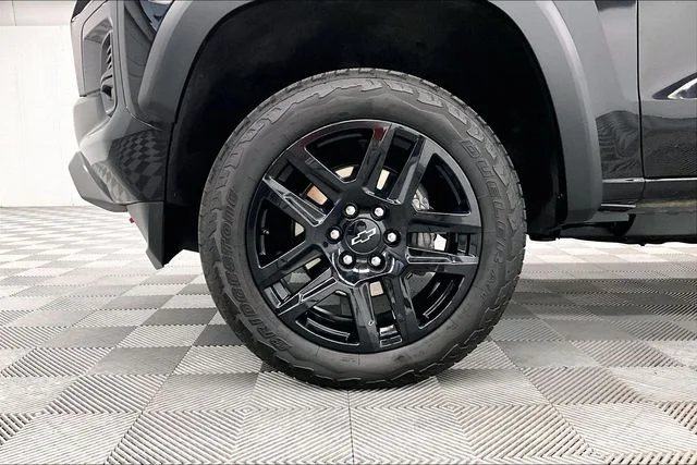 Used 2024 Black Chevrolet Z71 image 9