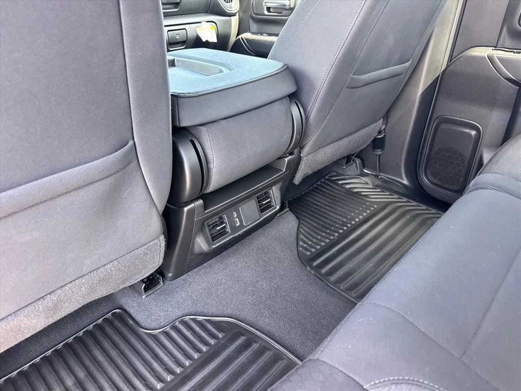 2025 Chevrolet Silverado 2500HD Custom - Photo 16