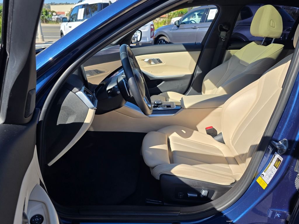 2023 BMW 3 Series 330i - Photo 15