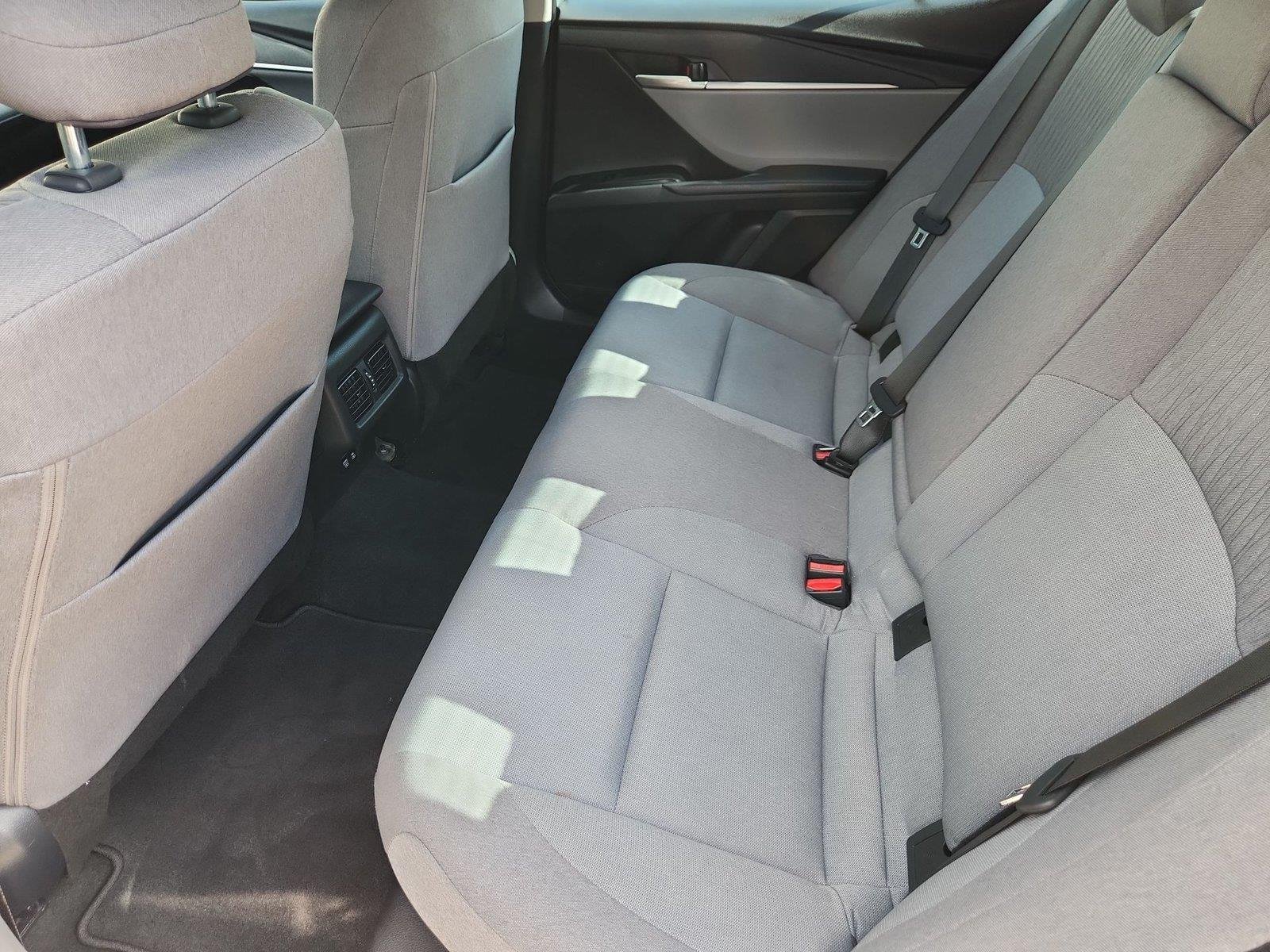 2025 Toyota Camry photo 25 of 34