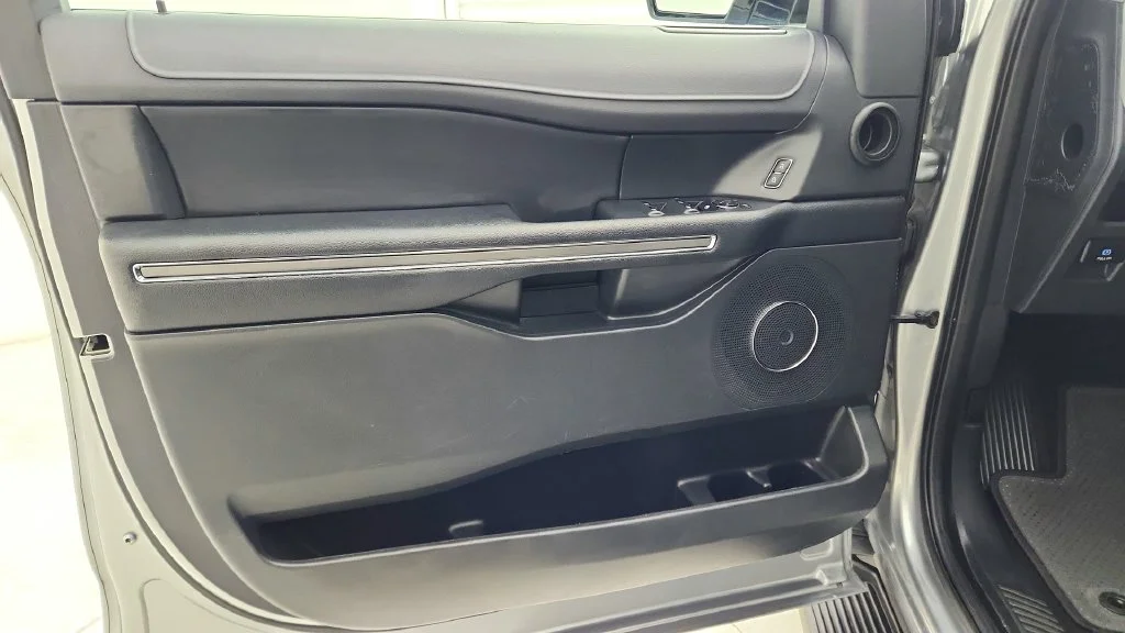 Used 2024 Gray Ford XLT image 18