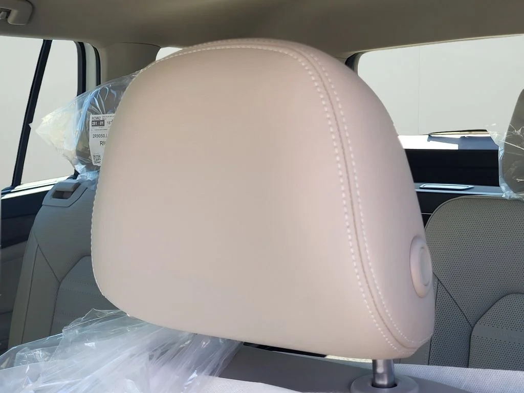 New 2026 Opal White Pearl Volkswagen 2.0T SEL image 7