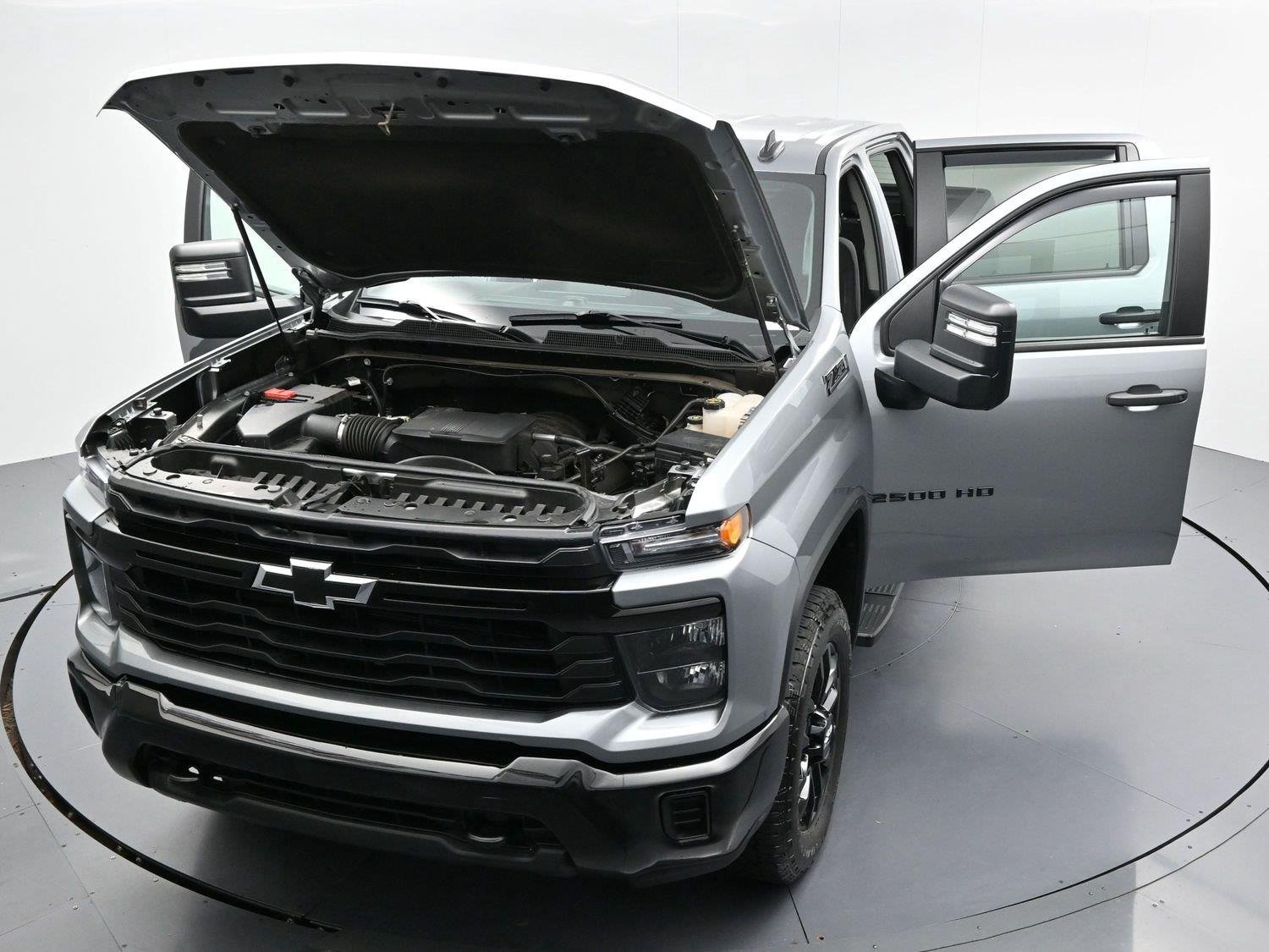 Used 2025 Sterling Gray Metallic Chevrolet Custom image 40
