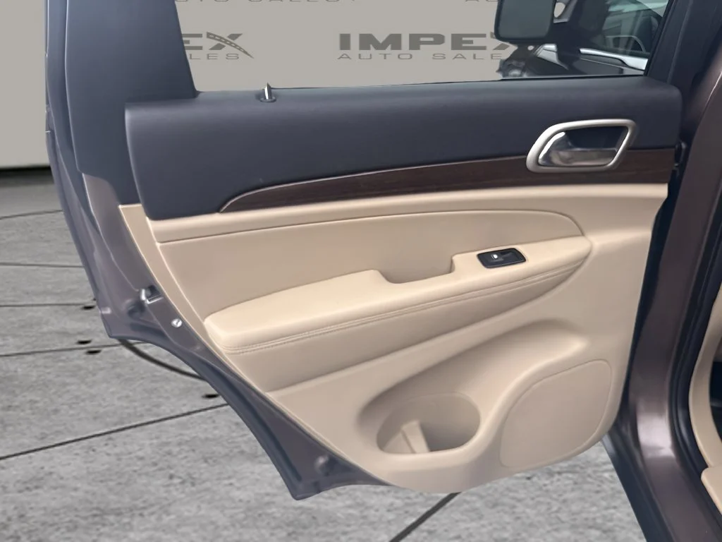 Used 2017 Brown Jeep Laredo image 22