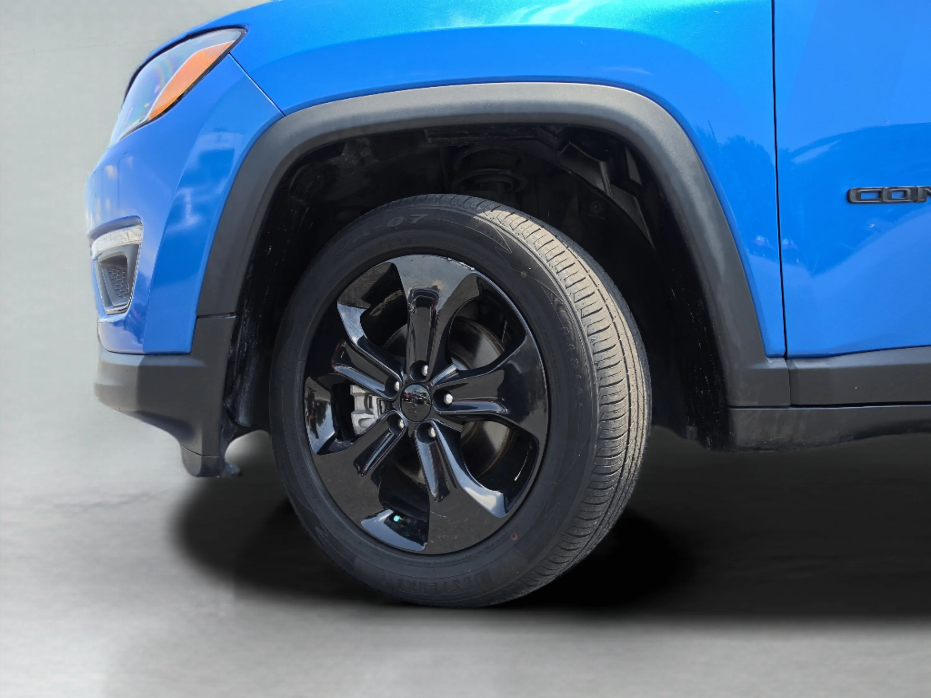 Used 2021 Laser Blue Pearlcoat Jeep Altitude image 39