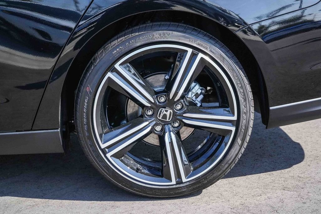 New 2026 Crystal Black Pearl Honda SE image 11