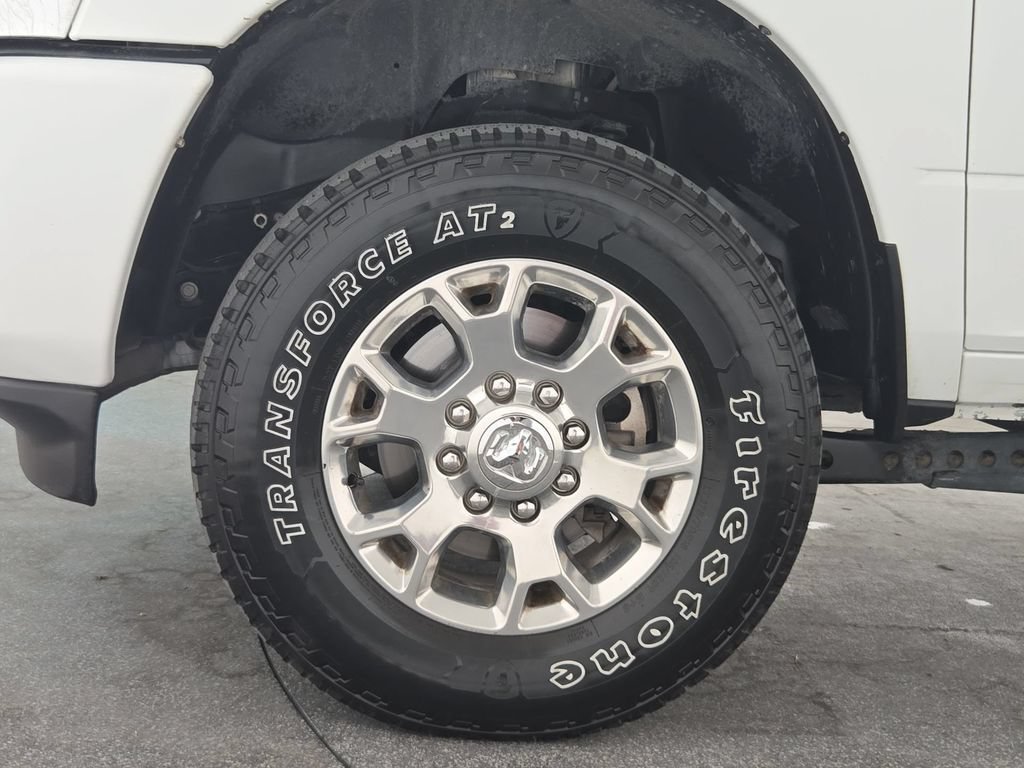 Used 2024  Ram Laramie image 39