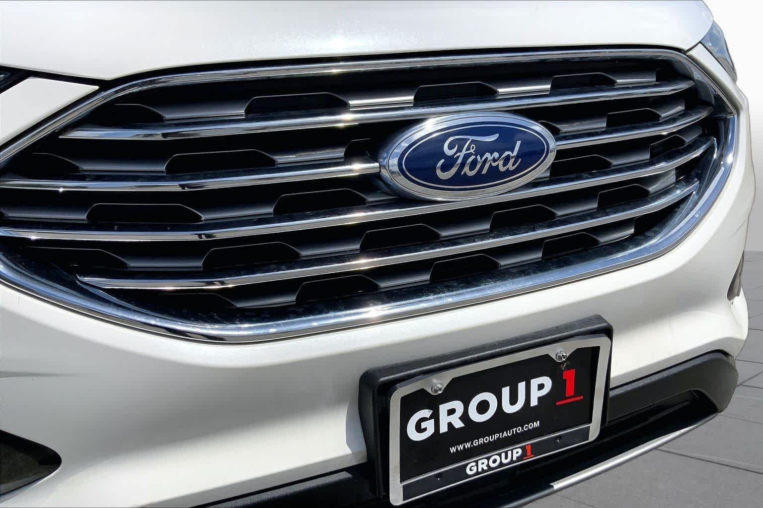 Used 2020 Star White Metallic Tri-Coat Ford SEL image 29