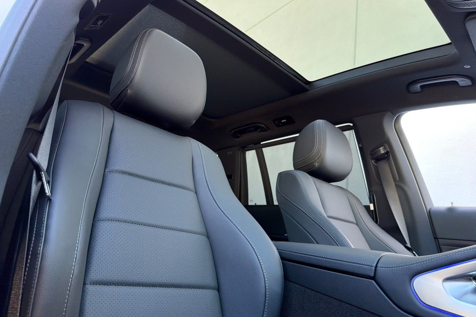 New 2026 Polar White Mercedes-Benz GLS 450 image 34