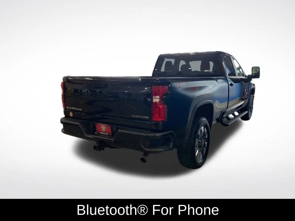 Used 2021 Black Chevrolet Custom image 17