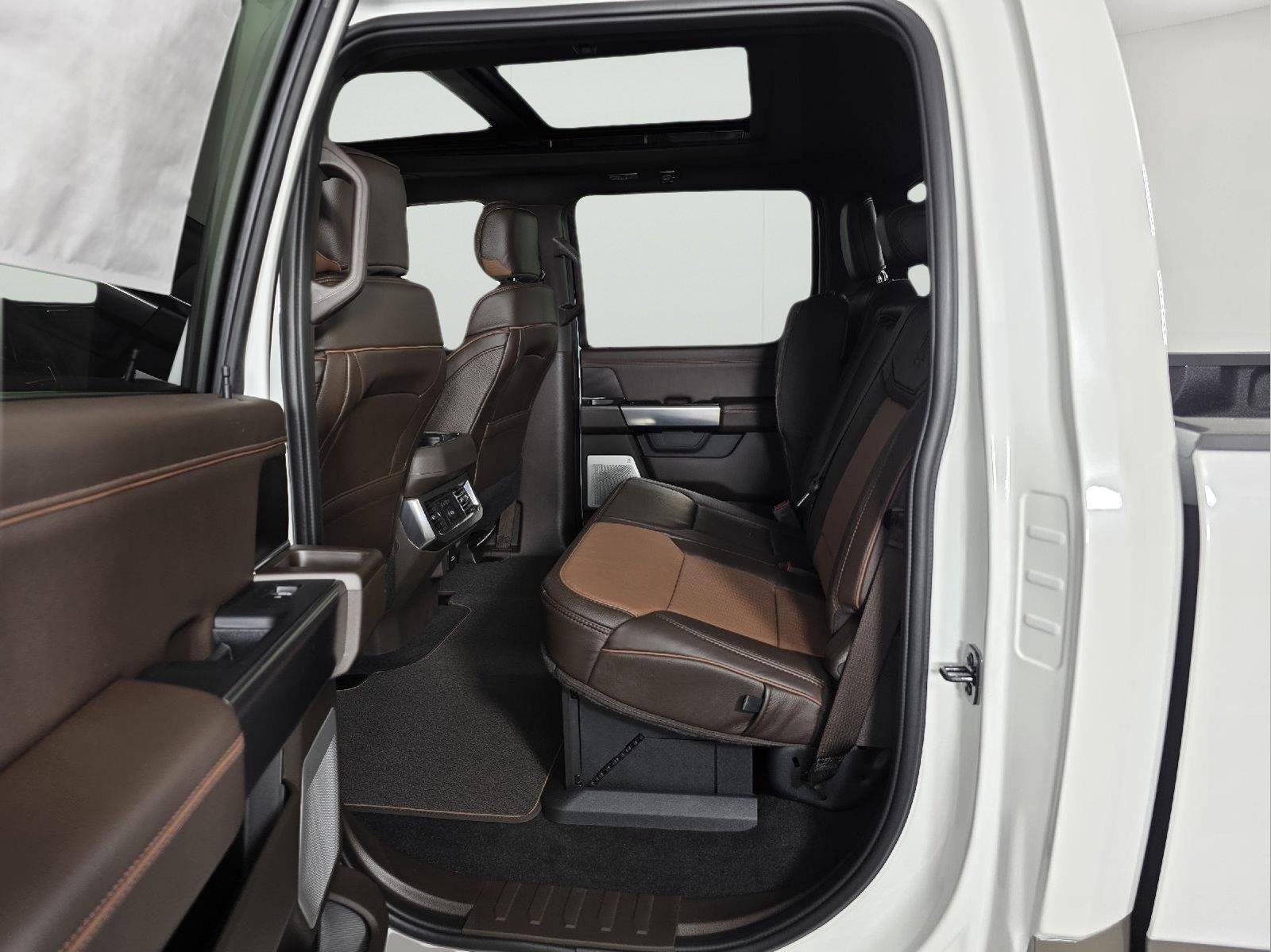 New 2026 Star White Metallic Tri-Coat Ford F-250® King Ranch® image 18
