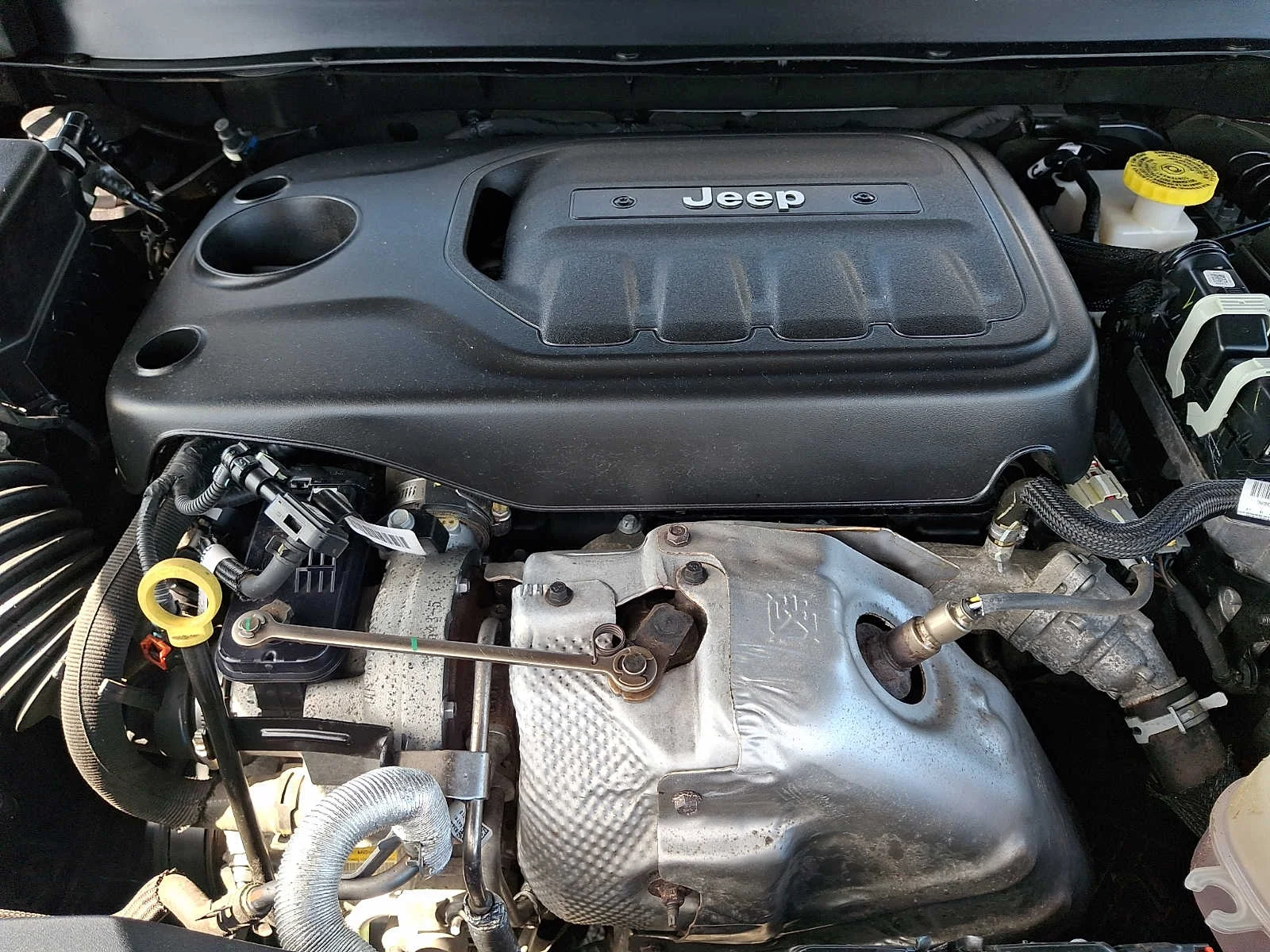 Used 2019 Granite Crystal Clearcoat Metallic Jeep Limited image 27