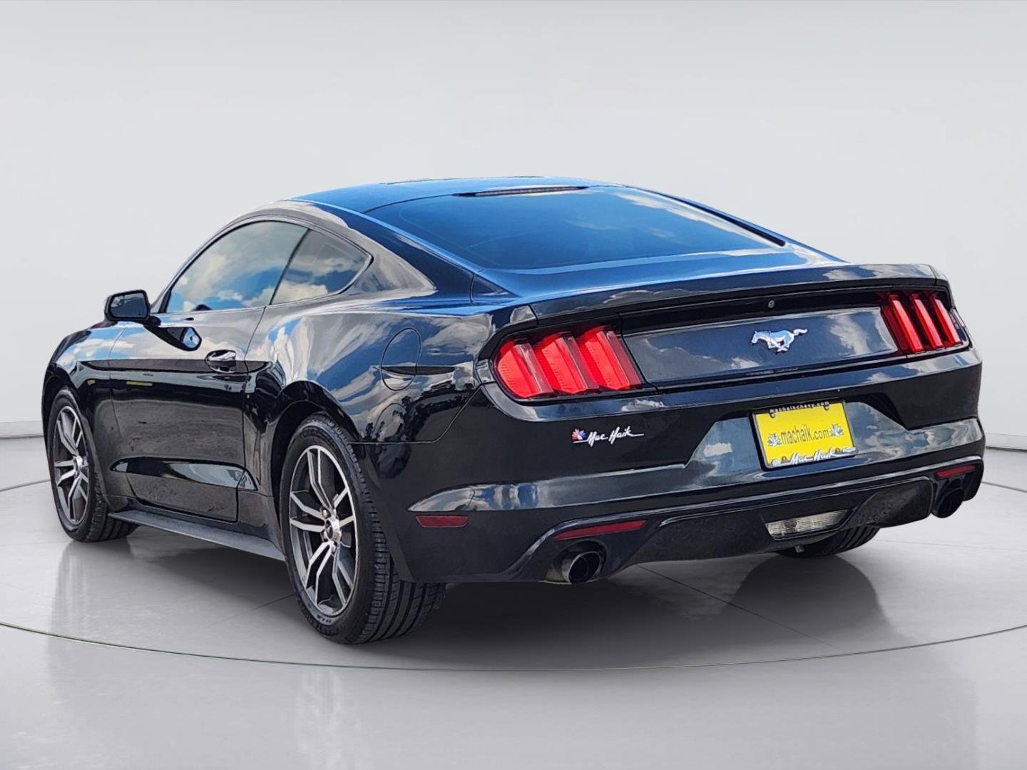 2017 Ford Mustang photo 5 of 33