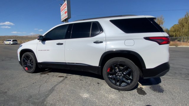Used 2022 IRIDESCENT PEARL TRICOAT Chevrolet Premier image 6