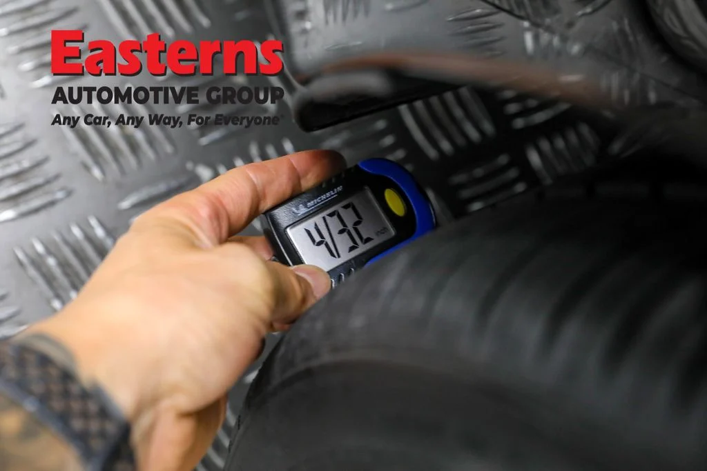 Used 2020 Black Nissan 2.5 SR image 24