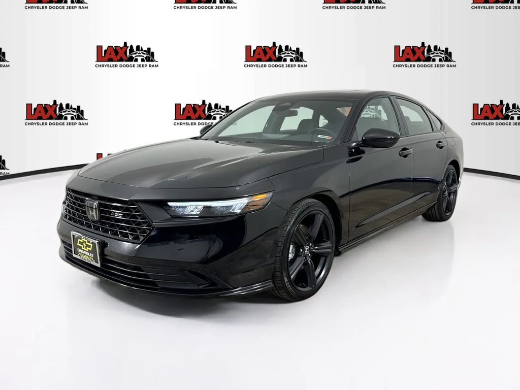 Used 2024  Honda Sport-L image 3
