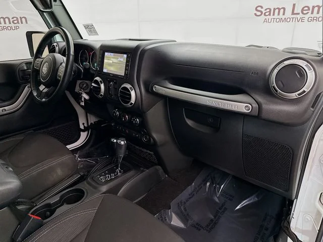 Used 2018 White Jeep Unlimited Sahara image 29