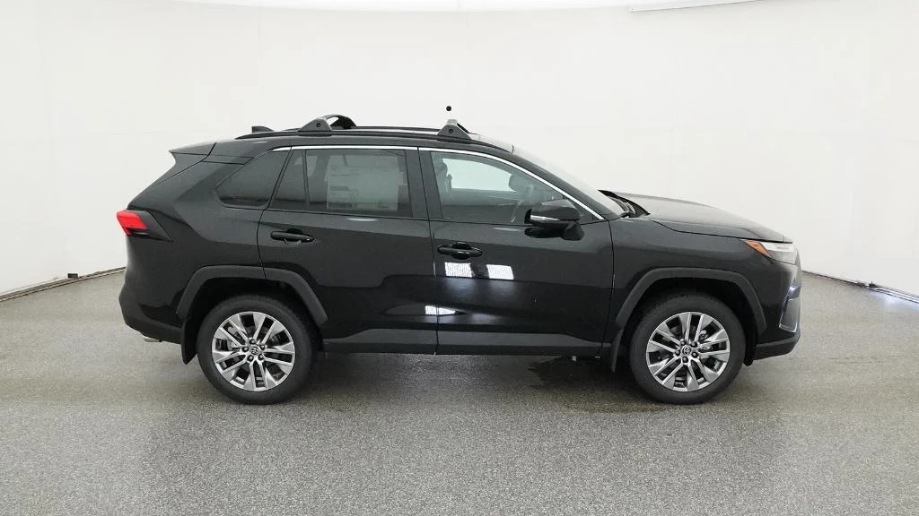 2025 Toyota RAV4 XLE Premium - Photo 22