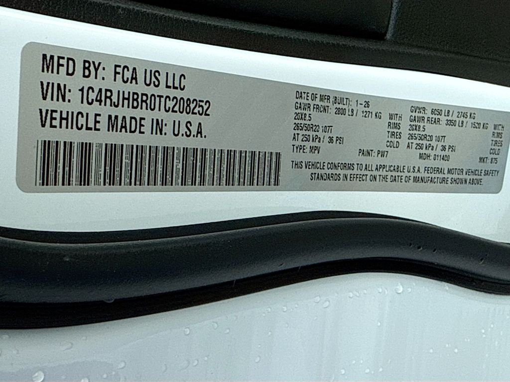 New 2026 Bright White Clear-Coat Exterior Paint Jeep Limited Reserve image 12
