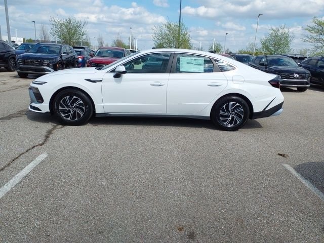 2026 Hyundai SONATA HYBRID Blue
