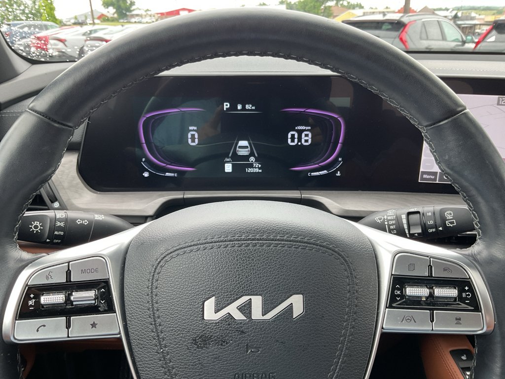 Used 2025 Glacial White Pearl Kia EX X-Line image 29