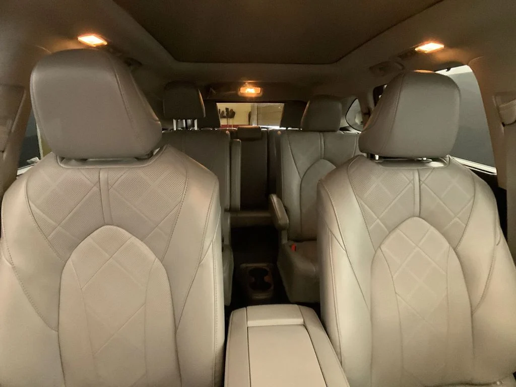 Used 2024 Pearl Toyota Platinum image 29