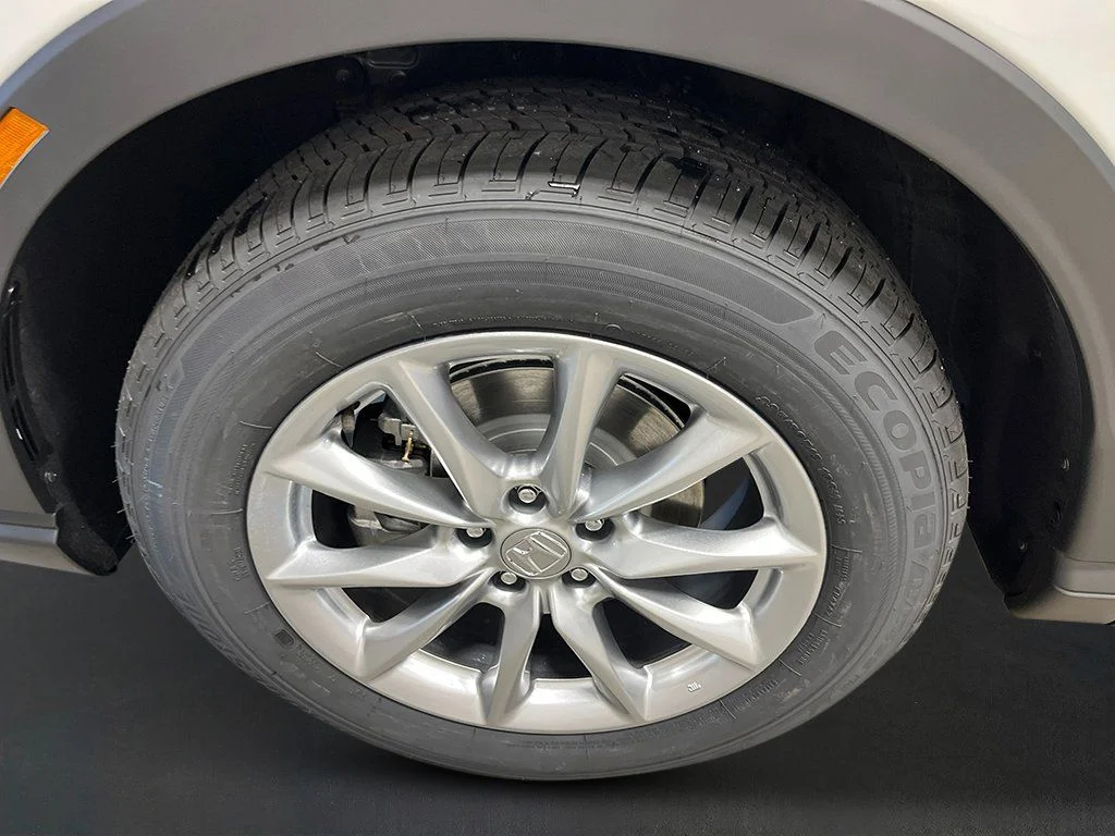 New 2026 Platinum White Pearl Honda AWD EX image 10
