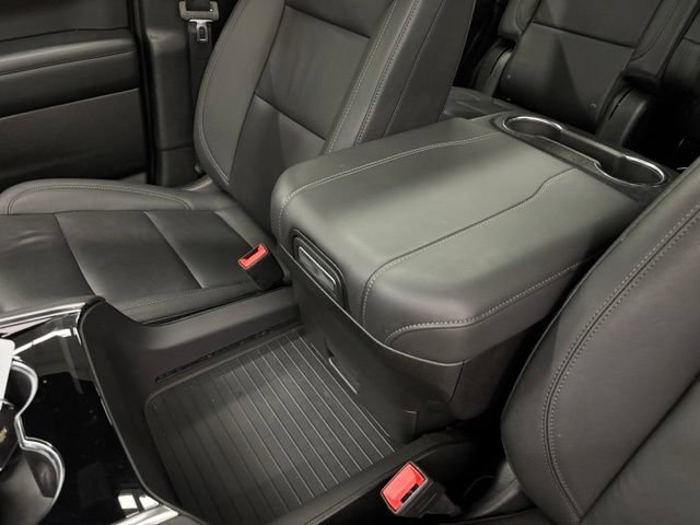 Used 2025 Black Chevrolet Z71 image 40