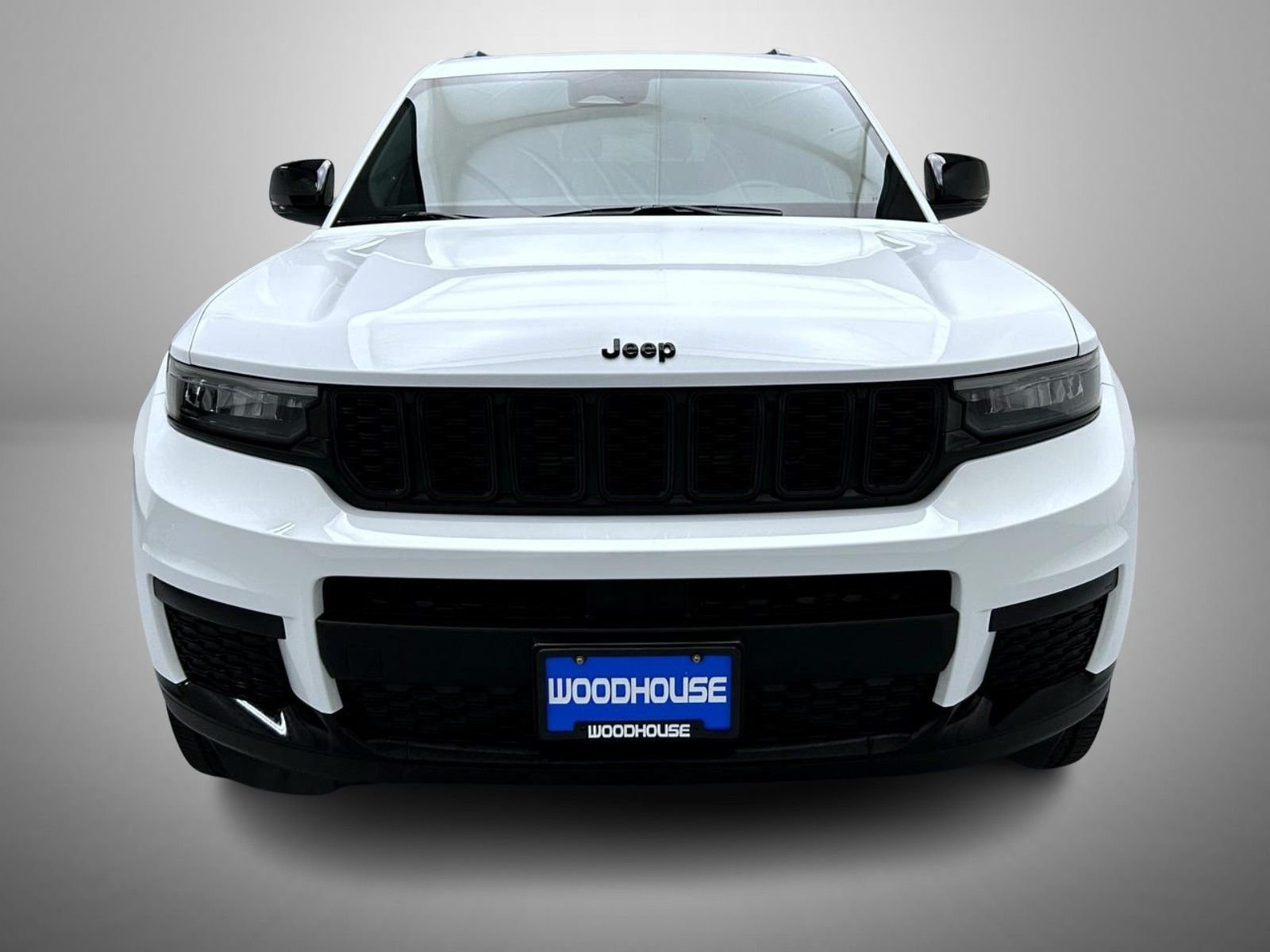 Used 2023 White Jeep Altitude image 2