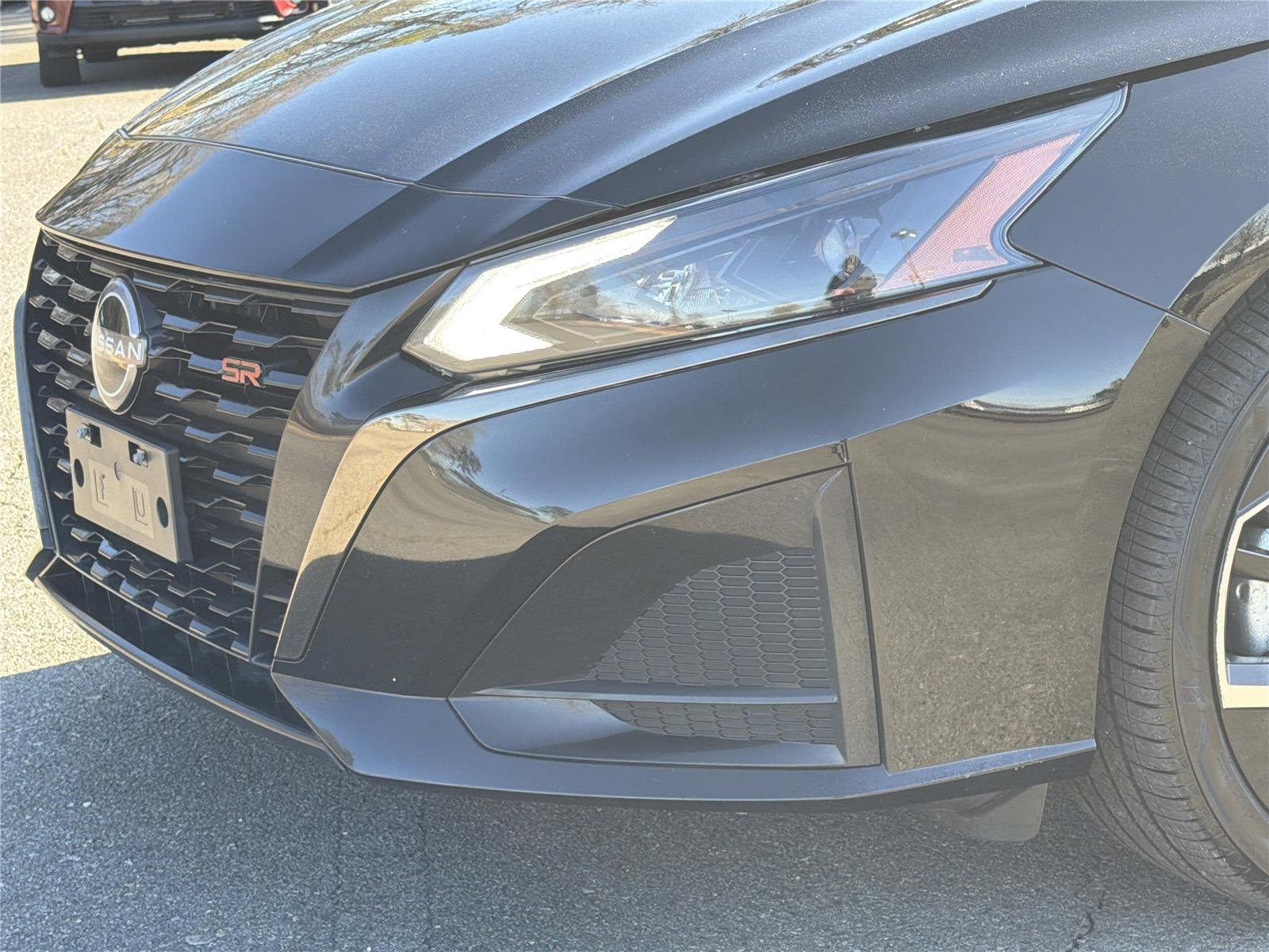 Used 2023 Super Black Nissan 2.5 SR image 28
