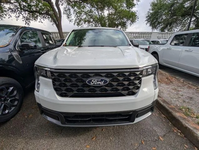 New 2026 Oxford White Ford XLT image 18