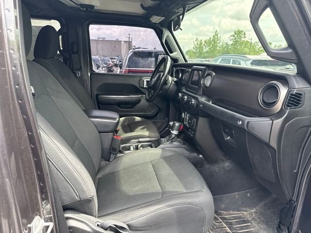 Used 2020 Gray Jeep Sport image 10