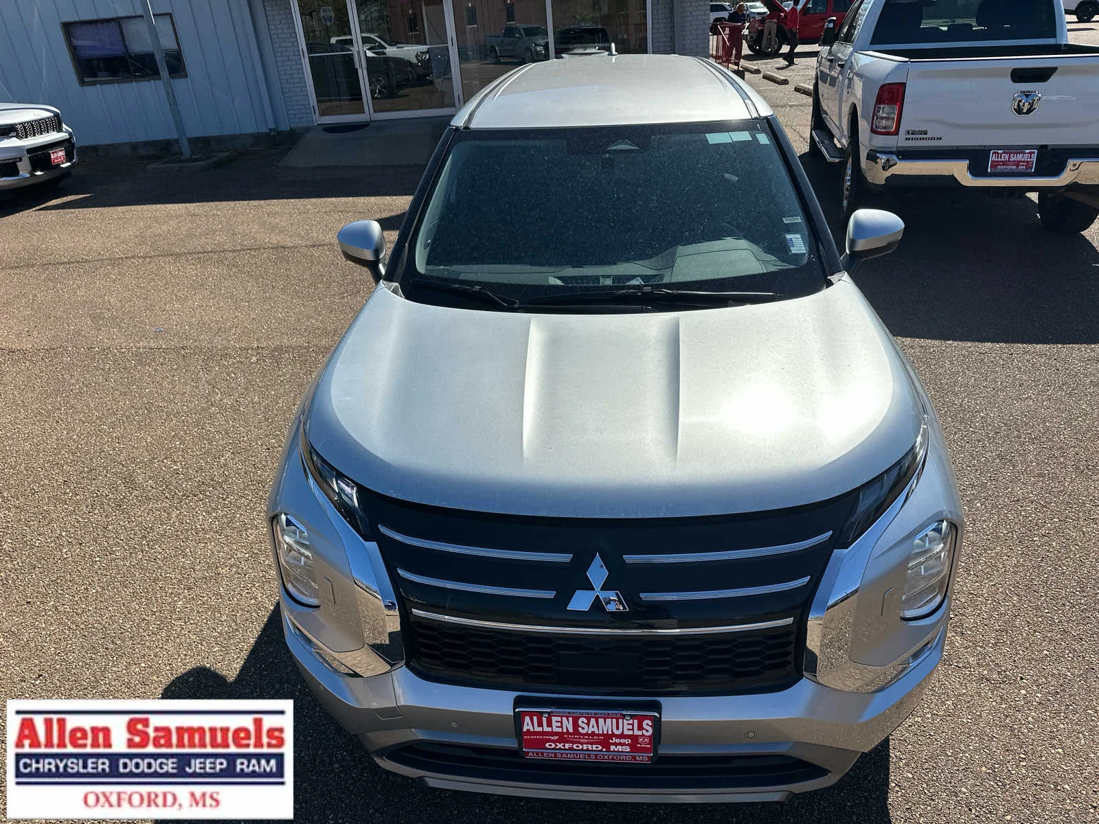 2025 Mitsubishi Outlander SE - Photo 9