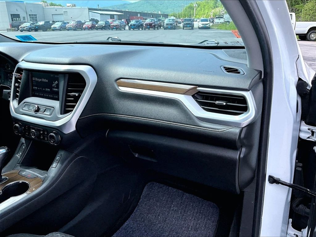 Used 2019 Summit White GMC SLE-2 image 13