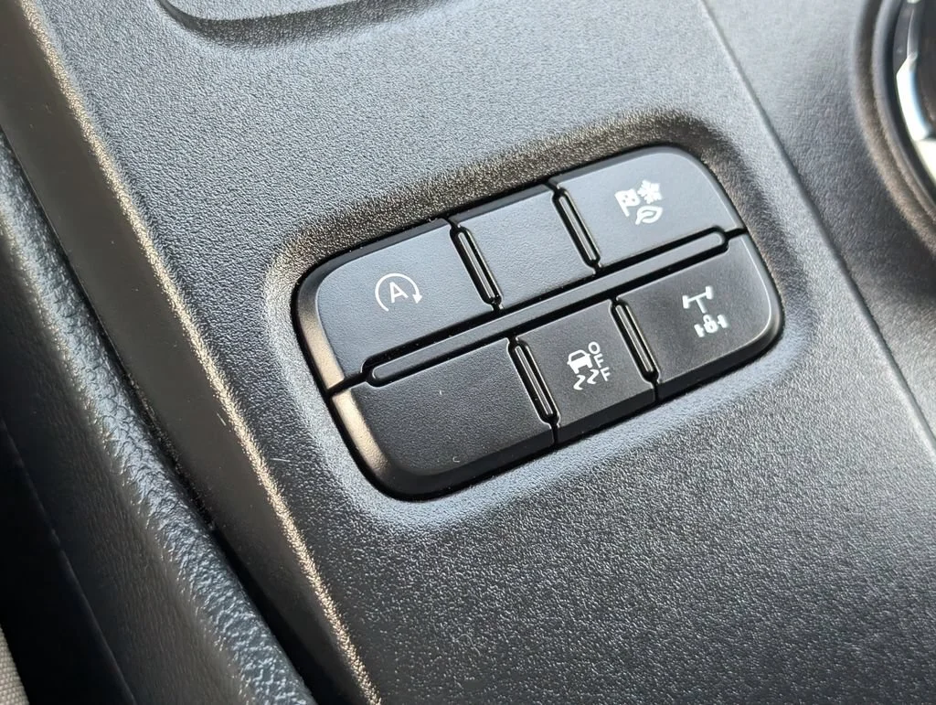 Used 2025 Gray Ford XLT image 23