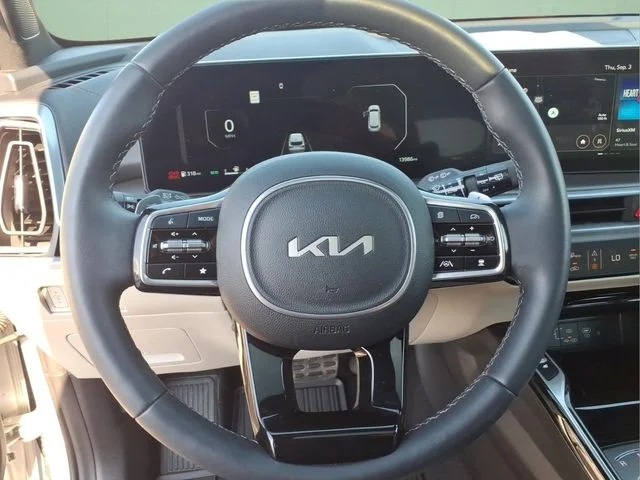 Used 2025 Silver Kia SX Prestige image 23