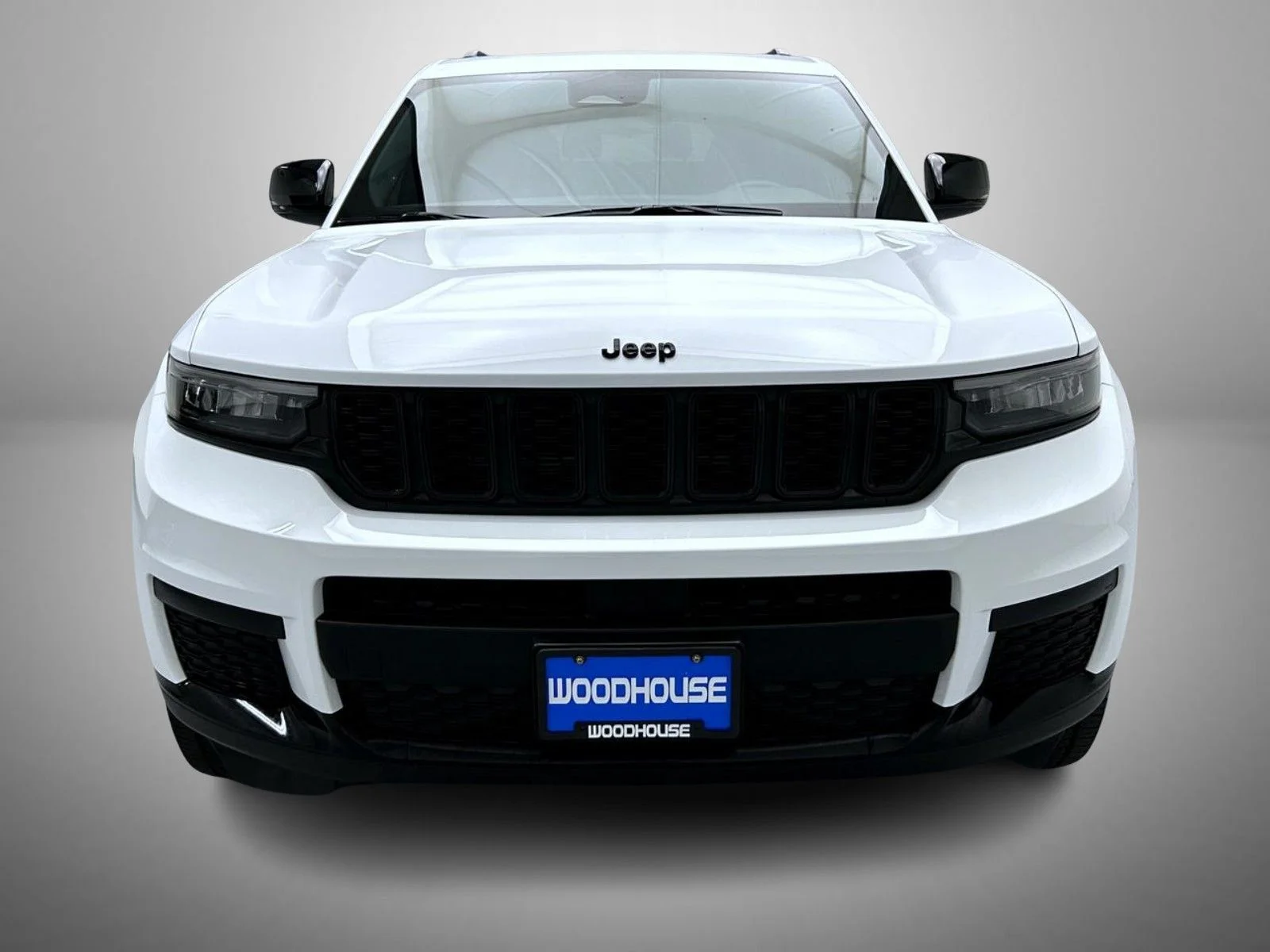 Used 2023 White Jeep Altitude image 2
