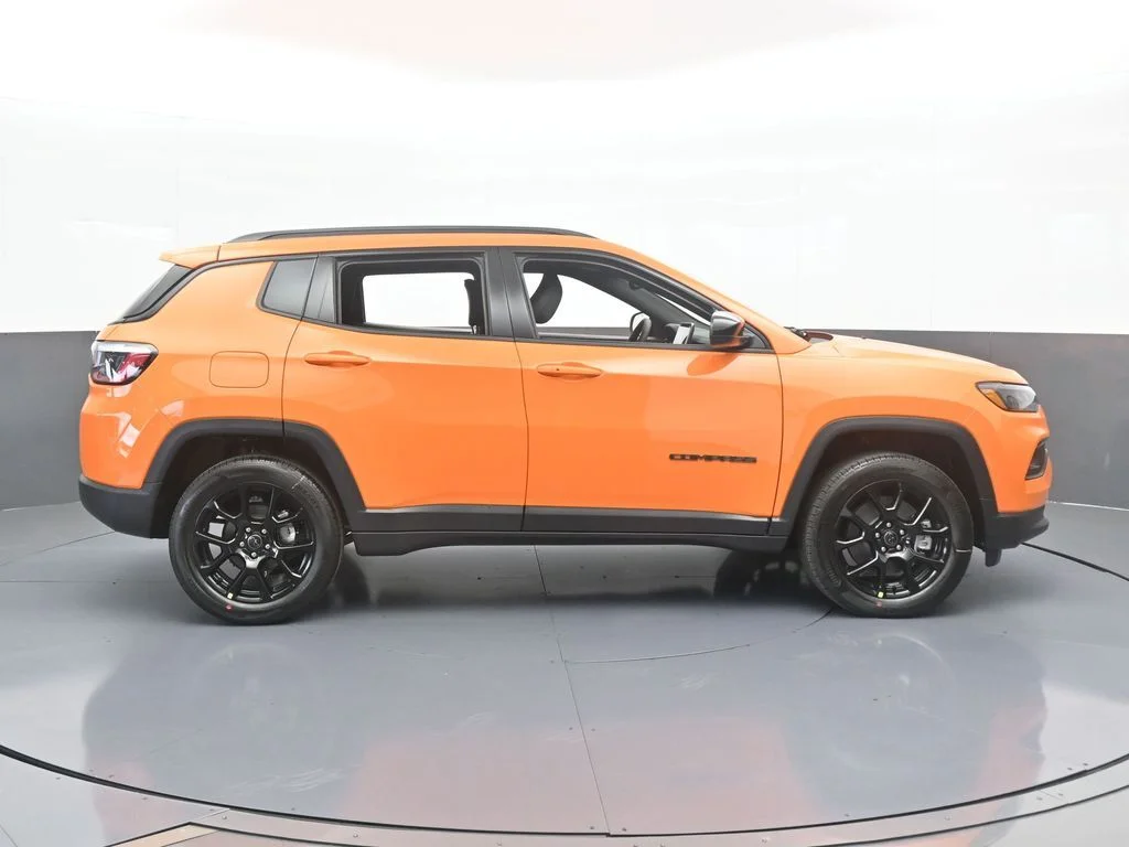 New 2026 Joose (DISC) Jeep Latitude image 7